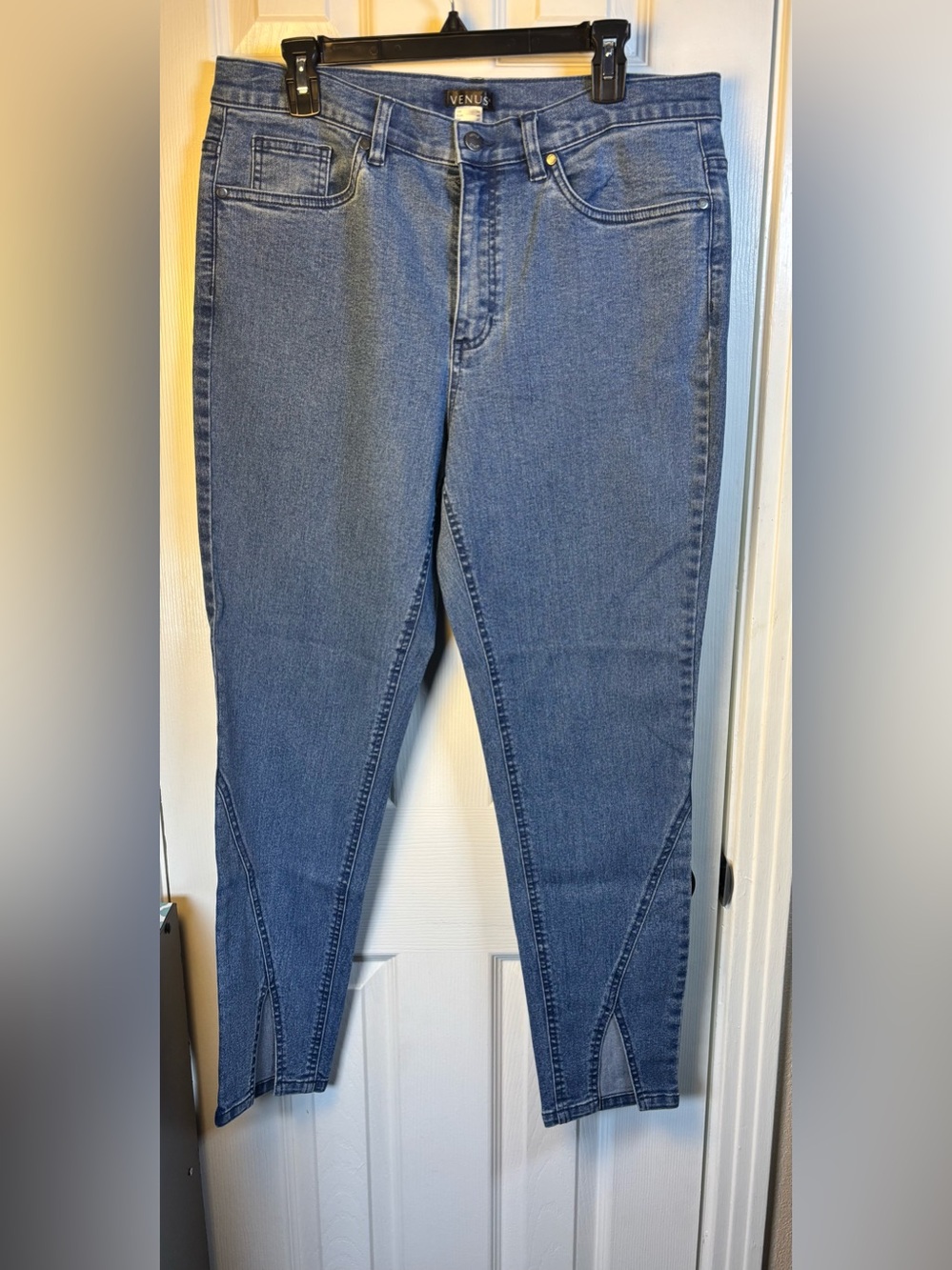 NWOT VENUS High-Waist Blue Jeans for Women size 16